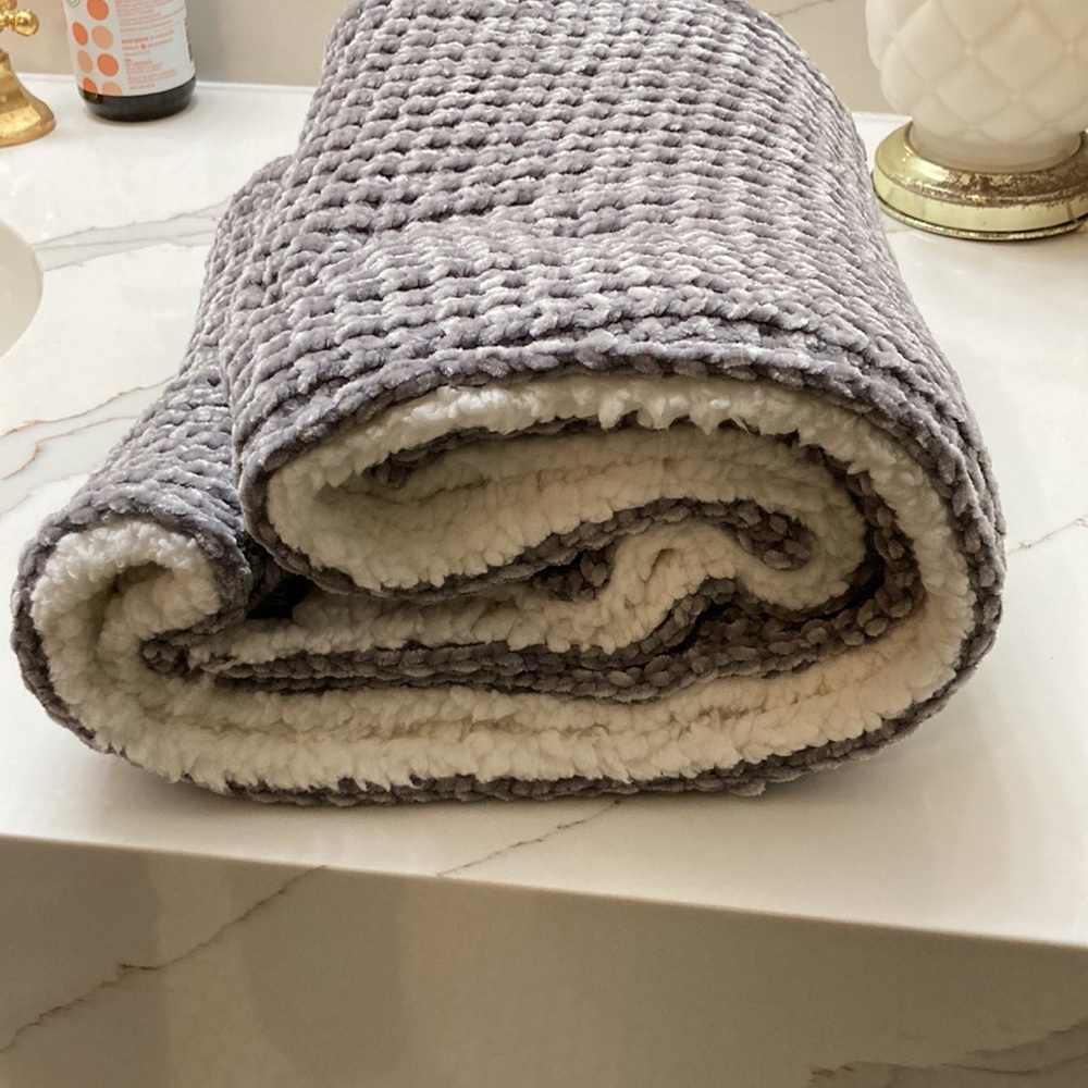 Lands End two sided scarf - Picture 3 of 3